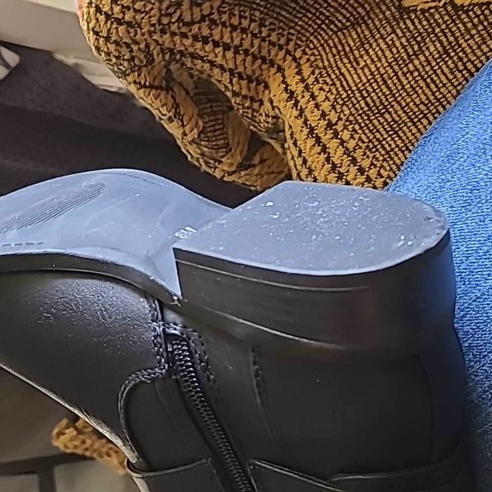 GUESS BOOTS - Picture 8 of 8